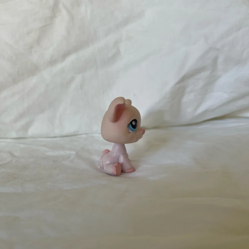 Littlest Pet Shop LPS Pink Pig Piglet 87 Blue Eyes 2006